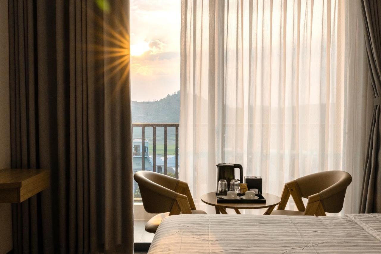 Diora Hotel Pleiku By Hos Eksteriør billede