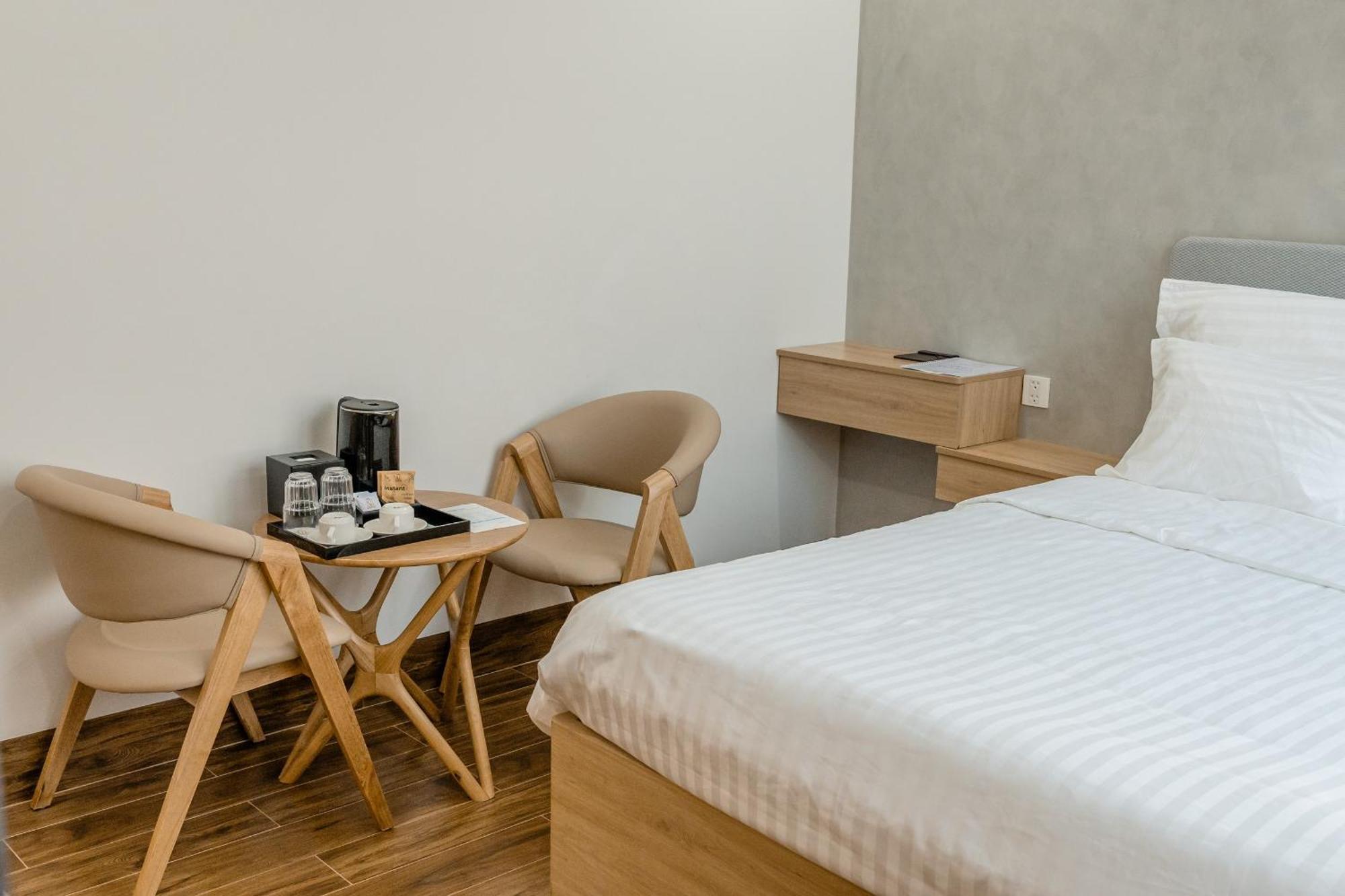 Diora Hotel Pleiku By Hos Eksteriør billede