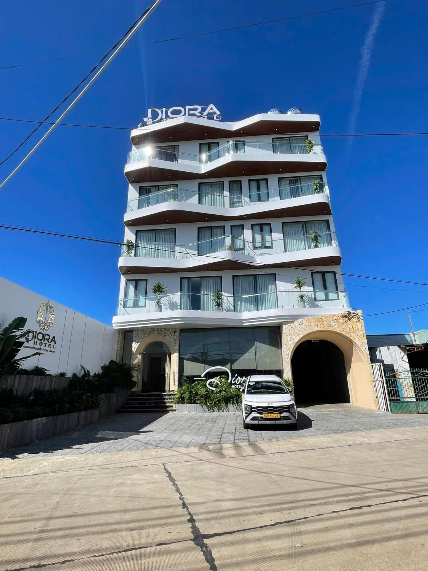 Diora Hotel Pleiku By Hos Eksteriør billede