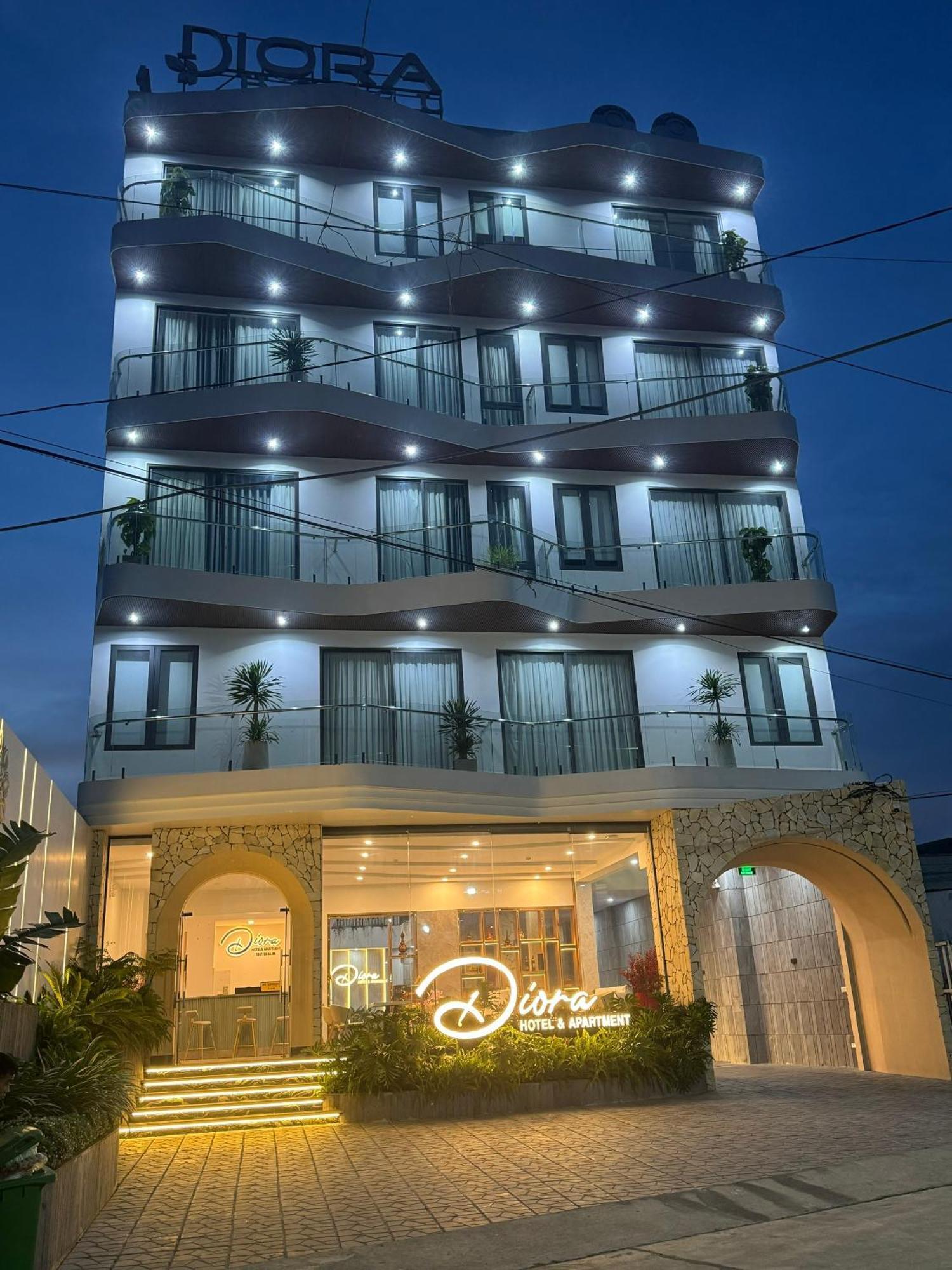 Diora Hotel Pleiku By Hos Eksteriør billede