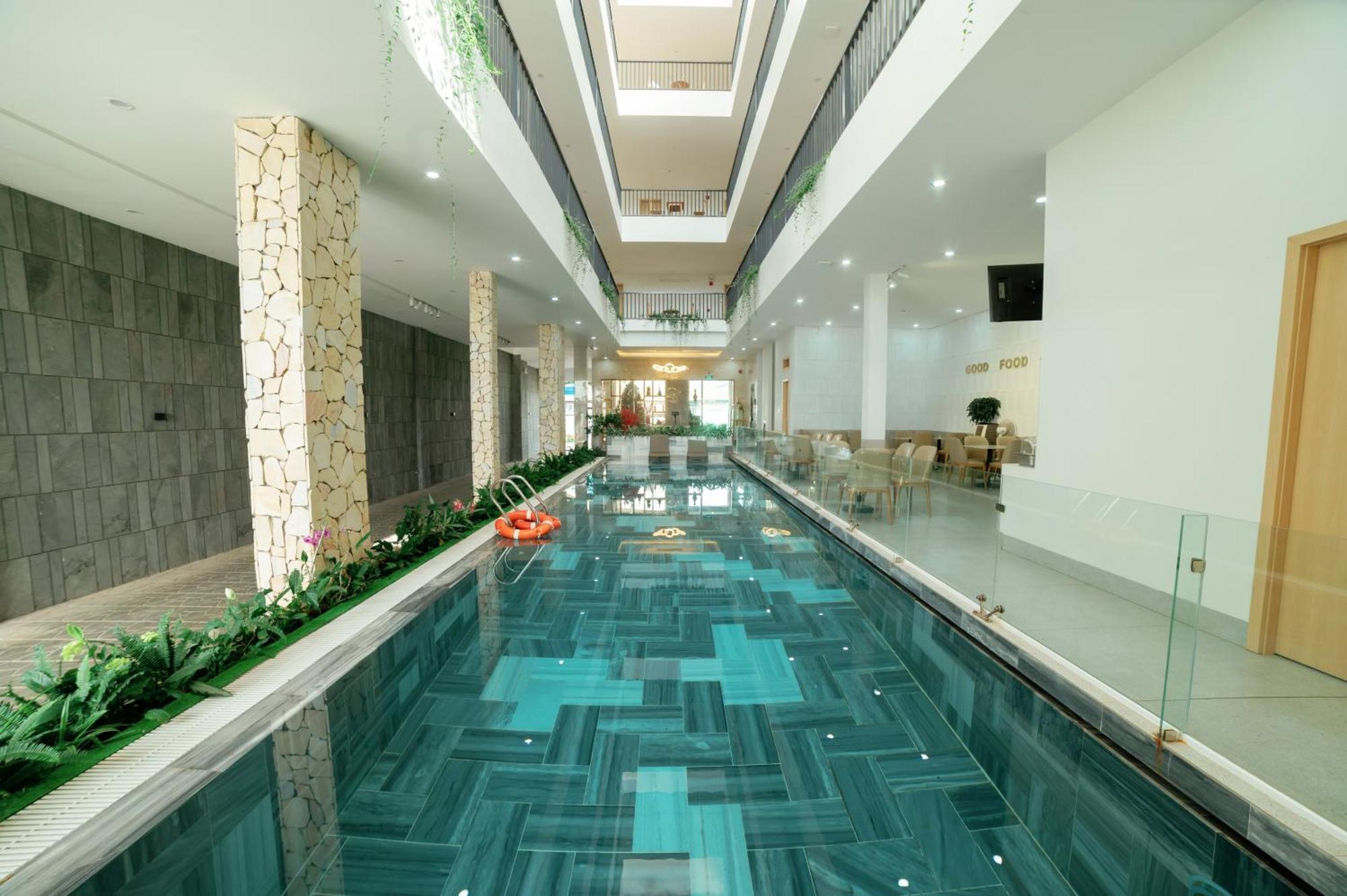 Diora Hotel Pleiku By Hos Eksteriør billede